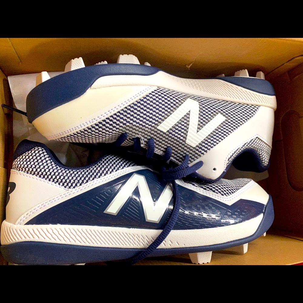 Youth New Balance Baseball Cleats Size 6